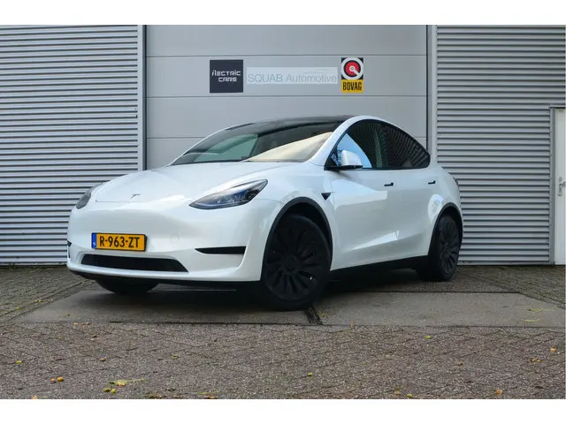 Tesla Model Y RWD 58 kWh Enhanced AutoPilot3.0 Ryzen (twv 3.800,-)