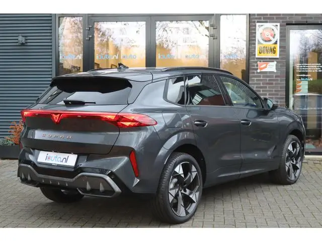 CUPRA Terramar 1.5 TSI e-Hybrid Advanced Matrix LED/Keyless/Camera/Sfeer/ACC/20"/Trekhaak wegkl.