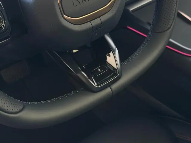 Lynk & Co 08
