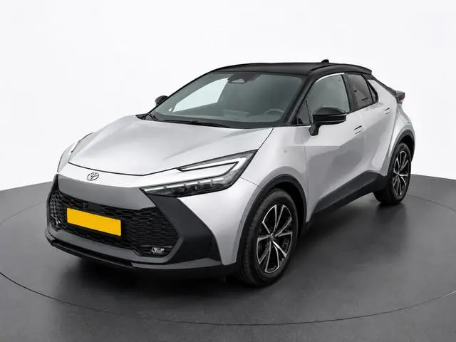 Toyota C-HR 1.8 Hybrid 140 First Edition- 360 Camera, Park Pilot, Park Assist, Carplay, Android Auto