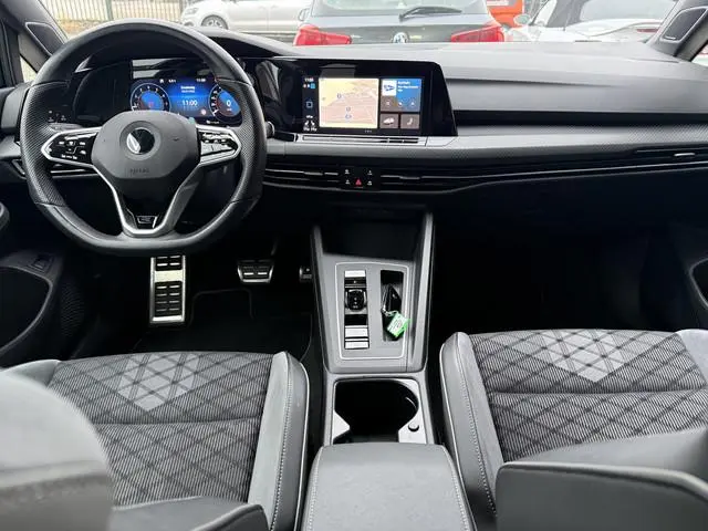 Volkswagen Golf 1.5 eTSI R-Line Business+ ✅ Vitrual cockpit ✅ Carplay ✅ Stoel + stuurverwarming...