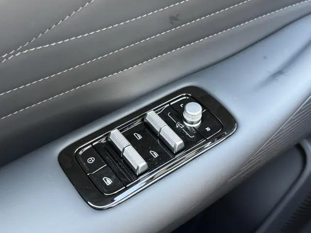 Geely Starray EM-i