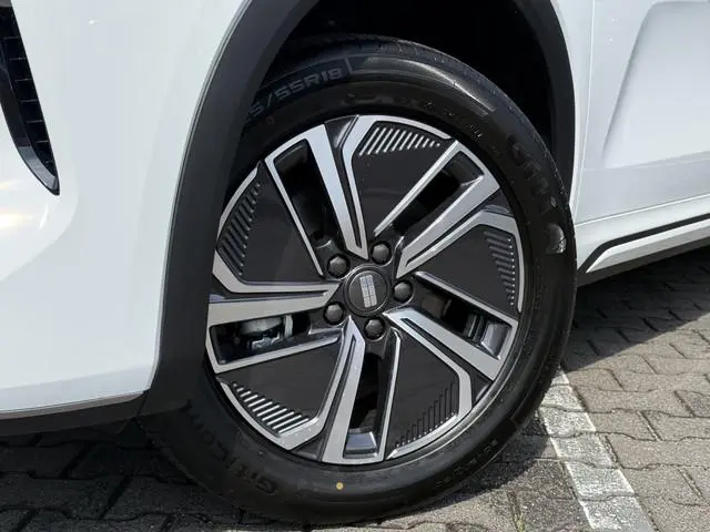 Geely Starray EM-i