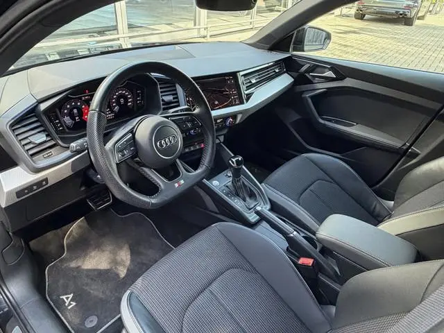 Audi A1 Sportback 40 TFSI 200PK AUT. *!* 2x S-LINE *!* NAVI/ CARPLAY/ LED/ 18 INCH/ BLACK OPTIEK *!*