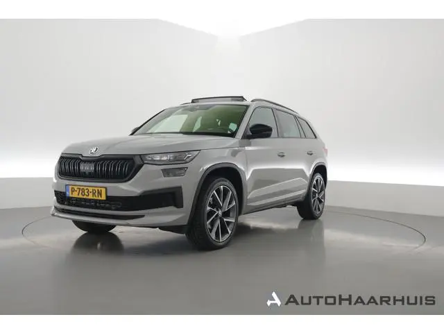 ŠKODA Kodiaq 1.5 TSI Sportline Business DSG | Adapt. Cruise | Pano | Apple CarPlay | Stoelverw. Voor...
