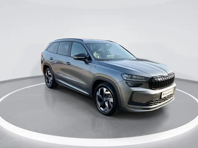 Skoda Kodiaq 1.5 TSI 204pk PHEV Sportline Business · Apple/Android Car Play · Elektrische stoelverst...