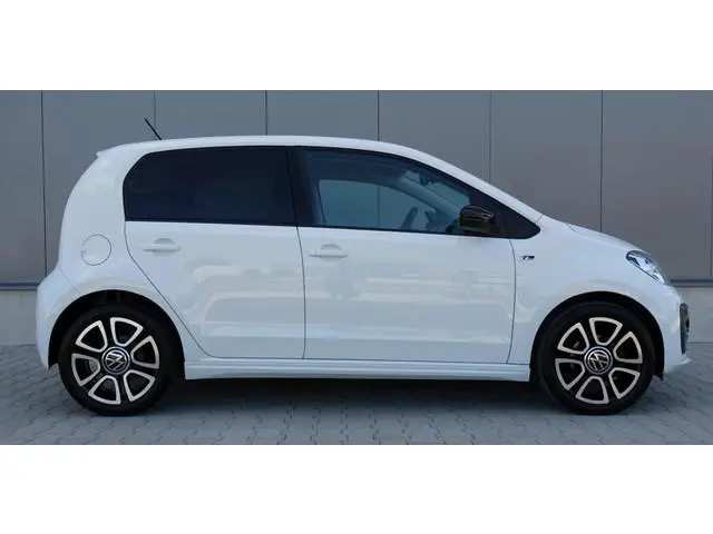 Volkswagen Up 1.0i R-Line I NL-Auto I 100% dealer I 1e Eig. I Clima I Camera I Cruise I