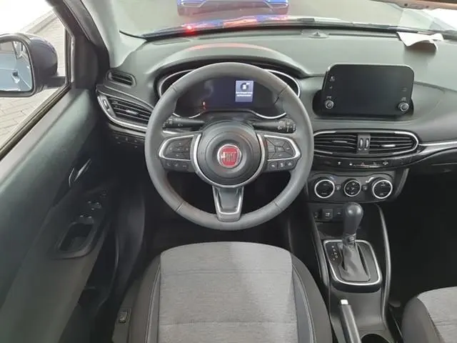 Fiat Tipo Cross 1.5 Hybrid 1e-Eig. & Keurig-Onderh. BOVAG-Garantie. NL-Auto