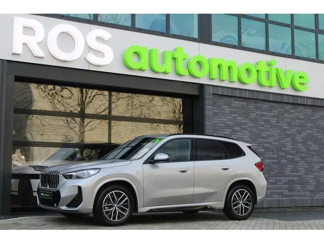 BMW X1 sDrive20i | BTW | M-SPORT | KEYLESS | HUD | 360 CAM | AMBIENCE LIGHT |