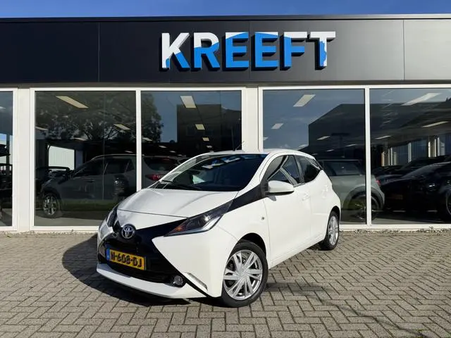 Toyota Aygo 1.0 VVT-i x-play Airco