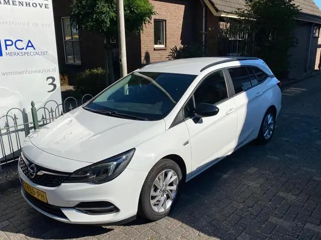 Opel Astra Sports Tourer 1.2 Business Edition