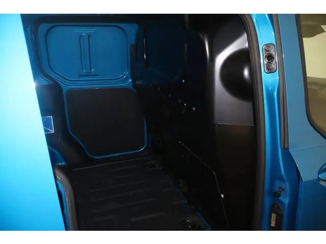Ford E-Transit Courier