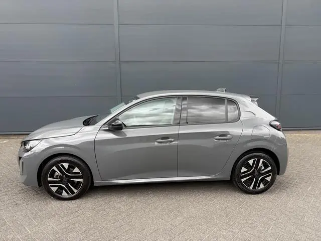 Peugeot 208 100pk Allure (Camera - LED - Navigatie - Apple Carplay - Automatische Airco - Parkeersen...