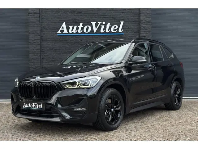 BMW X1 xDrive25e | Elektrische Klep | PDC V + A | LED | Apple Carplay | DAB | 20x op voorraad !
