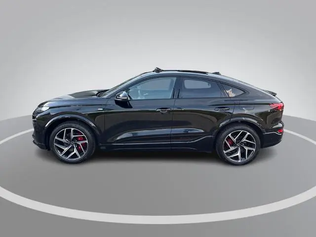 Audi Q6 Sportback e-tron S edition performance 100 kWh · Panorama dak · Trekhaak · Luchtvering · Opt...