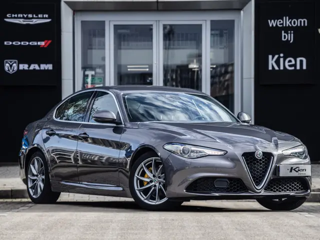 Alfa Romeo Giulia 2.0T Super | Xenon | 18" Velgen | BTW Auto |