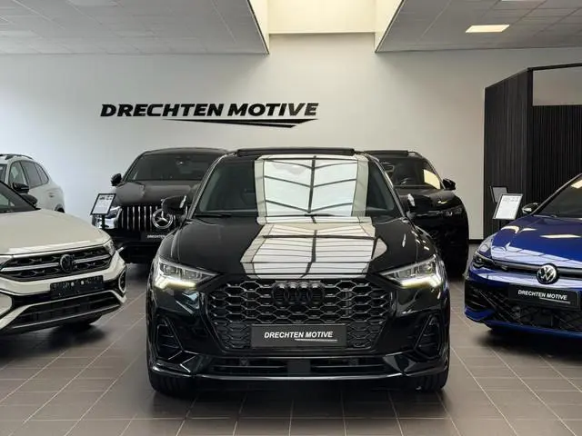 Audi Q3 Sportback 45 TFSI e S Edition / Panorama / Keyless / Camera