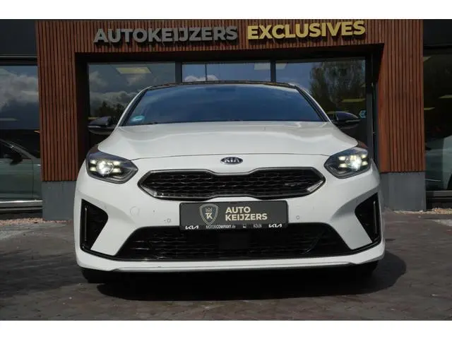 Kia ProCeed 1.6 T-GDI GT Panoramadak JBL Sportstoelen Camera Lane Assist