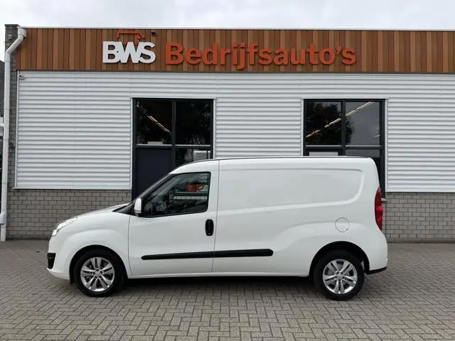 Opel Combo 1.6 CDTi 105pk L2H1 Sport / vaste prijs rijklaar € 8.950 ex btw / euro 6 / bpm vrij / lea...