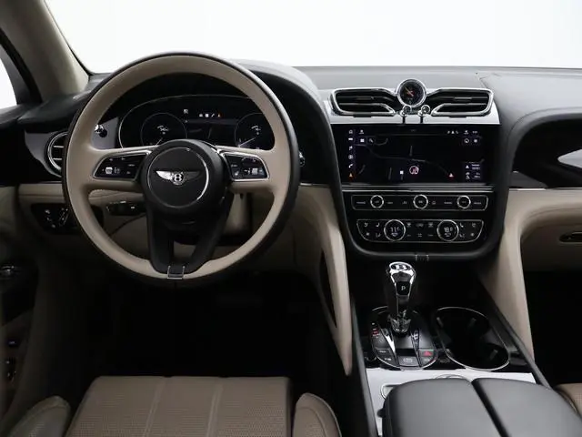 Bentley Bentayga 4.0 V8 550 PK 1e EIGENAAR *30.095 KM* + TOURING PAKKET | COMFORT SEAT | PANORAMA |...