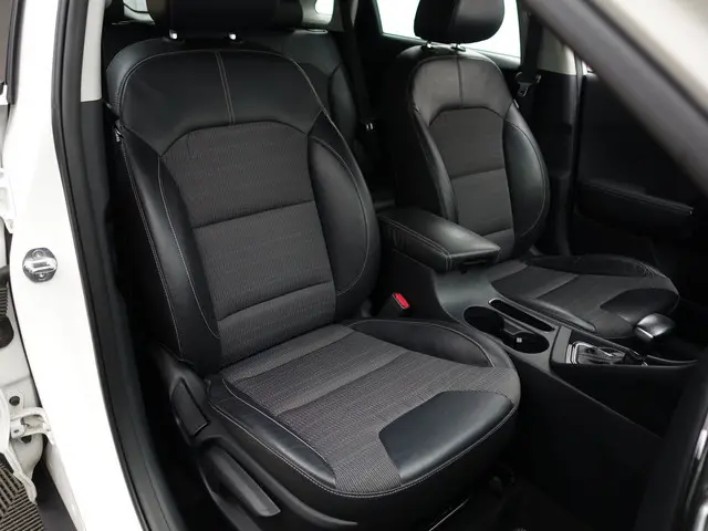 Kia Niro 1.6 GDi Hybrid ExecutiveLine- Carplay, Android Auto, Camera, Leder Interieur, Lane Assist,...