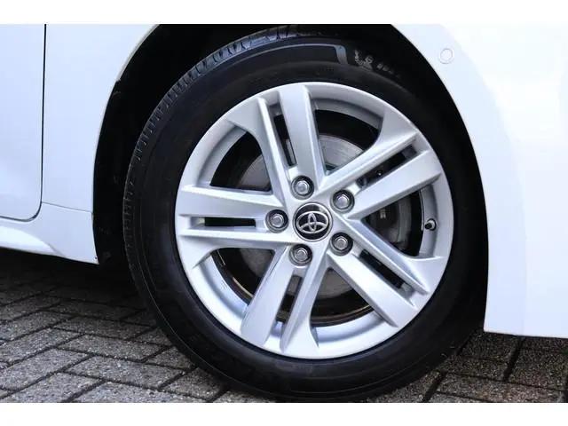 Toyota Corolla Touring Sports 1.8 Hybrid Dynamic Limited, Parkeersensoren , Stoelverwarming