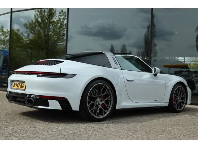 Porsche 911 Targa 4S 3.0 450 PK 992 ORIG. NL | SPORTDESIGN | 18-WEG | CHRONO | SPORTUITLAAT | 360 CA...