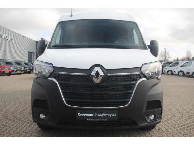 Renault Master T35 2.3dCi 150pk L3H2 Energy | Navi | Airco | Cruise | Lease 519,- p/m