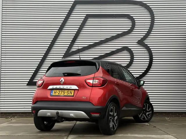 Renault Captur 1.2 TCe Helly Hansen 2e Eigenaar|Navi|Camera|Clima|Cruise|Trekhaak|Dealer Onderhouden...