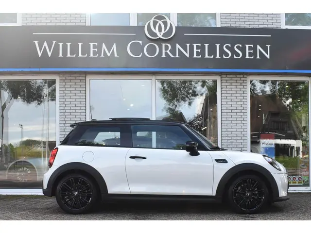 Mini Mini 1.5 Cooper Aut. Camden Pano Leder Camera Nav