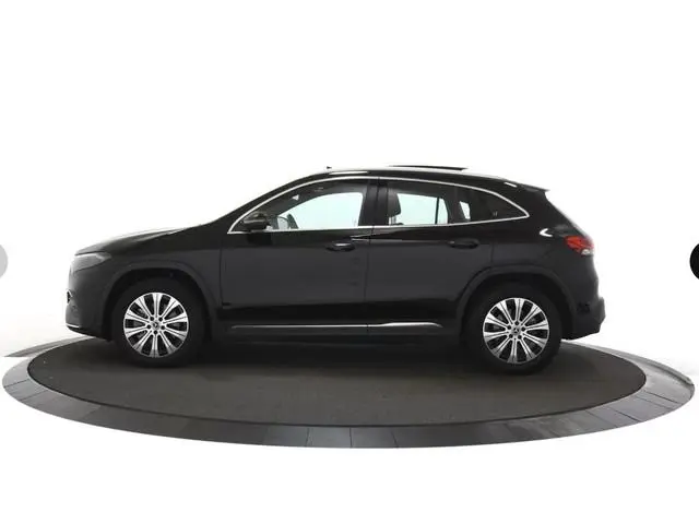 Mercedes-Benz EQA 250 AMG Line 67 kWh Panoramadak / Camera /