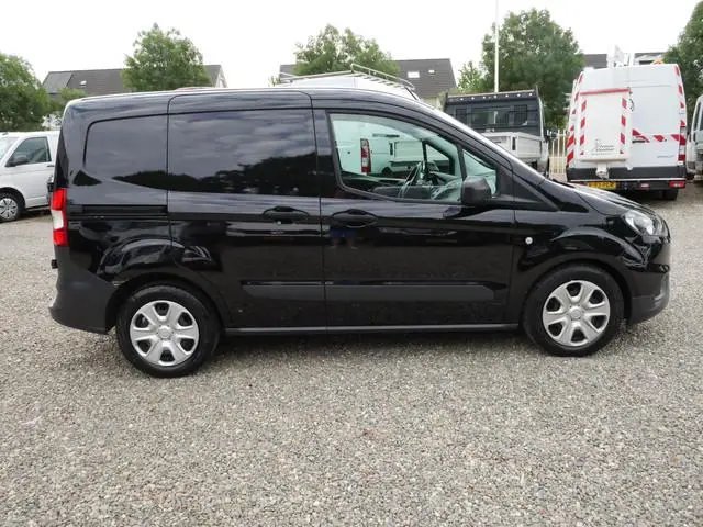 Ford Transit Courier 1.0 100PK EcoBoost Benzine Trend Airco