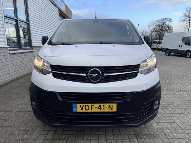 Opel Vivaro 2.0 CDTI 122pk L2H1 Edition / vaste prijs rijklaar € 11.950 ex btw / lease vanaf € 201 /...