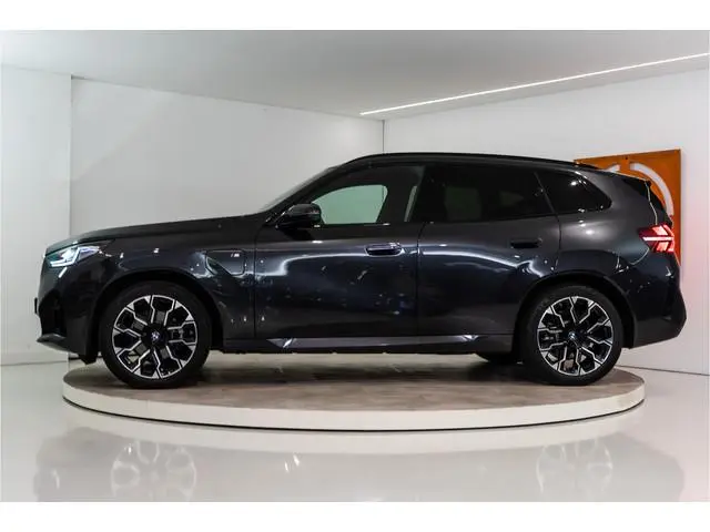 BMW X3 30e xDrive M-Sport 299PK | Sophisto | Glow | Pano | Harman/Kardon | Sfeer | 360 | VOL! Fabrie...