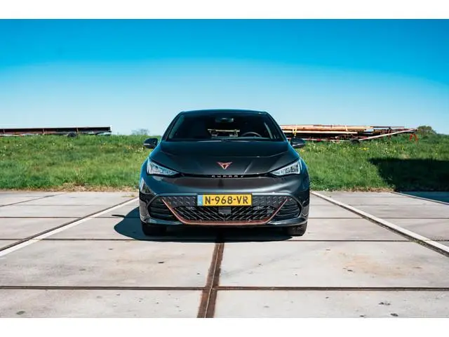 Cupra Born