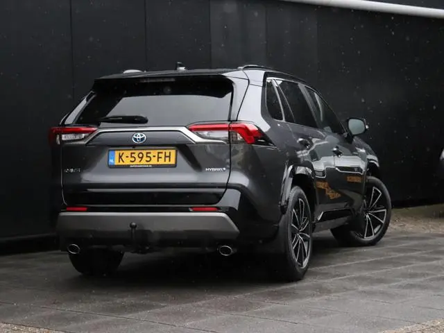 Toyota RAV4 2.5 Hybrid Bi-Tone | LEDER | PANO-DAK | TREKHAAK | CAMERA | JBL AUDIO | STOELVERW. | CRU...