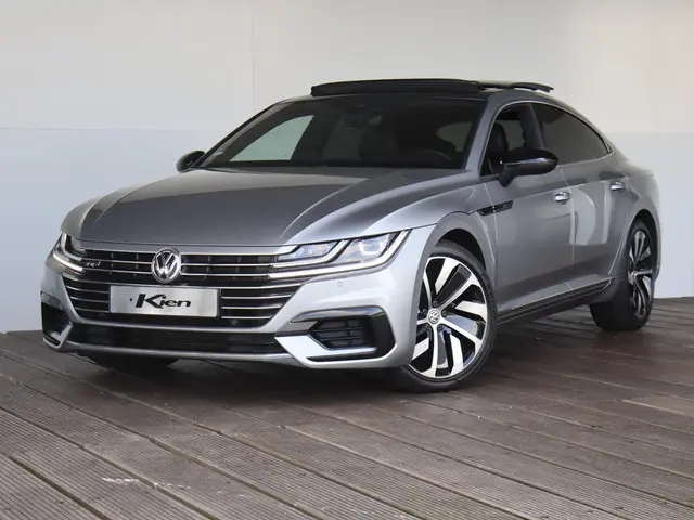 Volkswagen Arteon 1.5 TSI R Line | Panorama dak | stoelverwarming | 19 inch | Full LED |