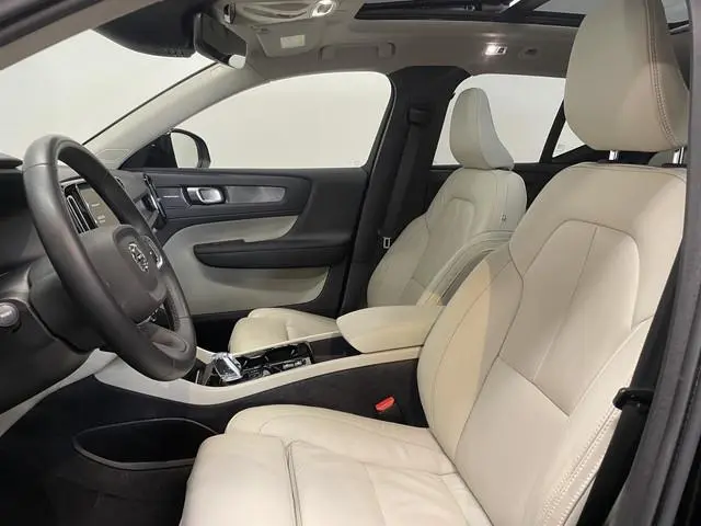 Volvo XC40 1.5 T5 PHEV Ultimate Dark/ Trekhaak 1800kg/ Pano Schuifdak/ Adapt. Cruise/ Leer/ Stoel en...