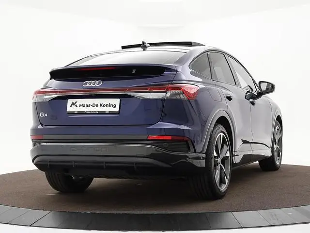 Audi Q4 Sportback e-tron 40 S edition 204 PK 77 kWh · SOH 96,3% · Panoramadak · Camera · Apple/Andro...
