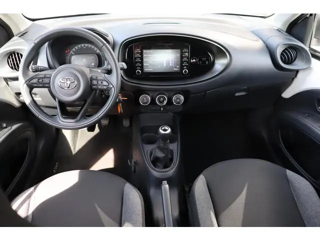 Toyota Aygo X 1.0 VVT-i MT Play