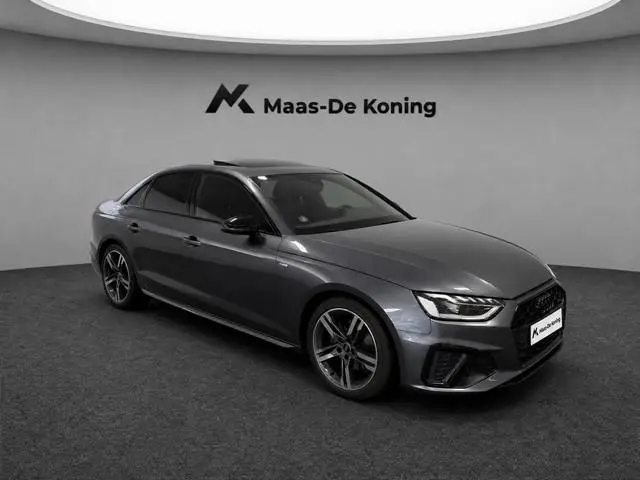 Audi A4 Limousine 35 TFSI 150pk S-Tronic S Edition Competition · Panoramadak · Camera · Apple/Androi...