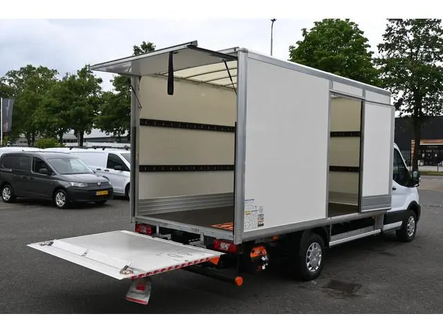 Ford E-Transit 68kWh 390L Trend Bakwagen met Dhollandia laadklep Navigatie met camera, Zijdeur