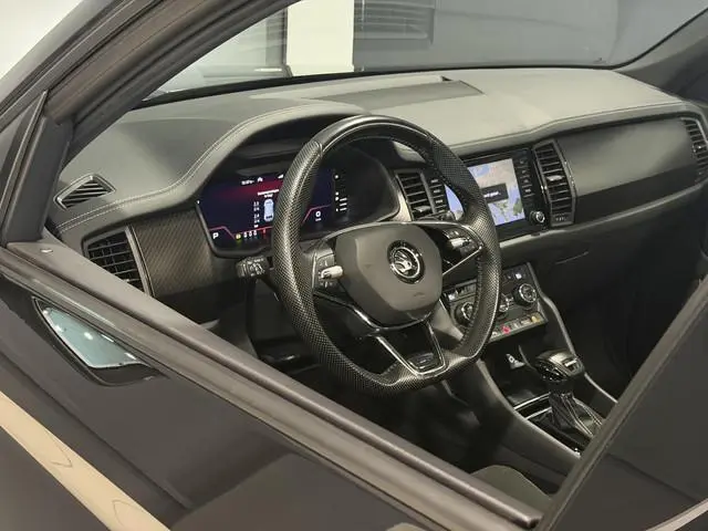 Skoda Kodiaq 1.5 TSI Sportline Business | Trekhaak | Panorama dak | Hoge instap |