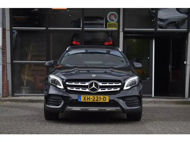 Mercedes-Benz GLA-klasse 180 Business Solution AMG Pano Keyless Camera