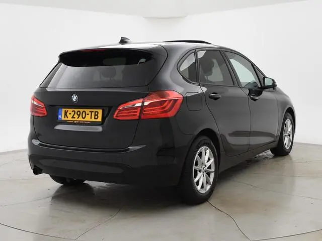 BMW 2-serie Active Tourer 218i 136 PK AUT. + PANORAMA | STOELVERWERMING | NAVIGATIE