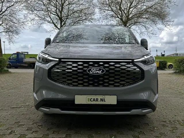 Ford Tourneo