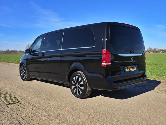 Mercedes-Benz V-klasse 250d Extra Lang DC Avantgarde Edition - 190 Pk - Euro 6 - AUTOMAAT - ParkeerC...