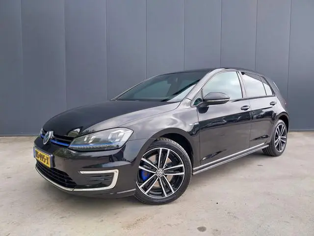 Volkswagen Golf 1.4 TSI GTE LEER LED NAVI CRUISE ECC TREKHAAK LEER