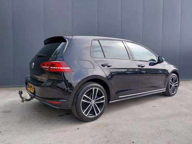 Volkswagen Golf 1.4 TSI GTE LEER LED NAVI CRUISE ECC TREKHAAK LEER