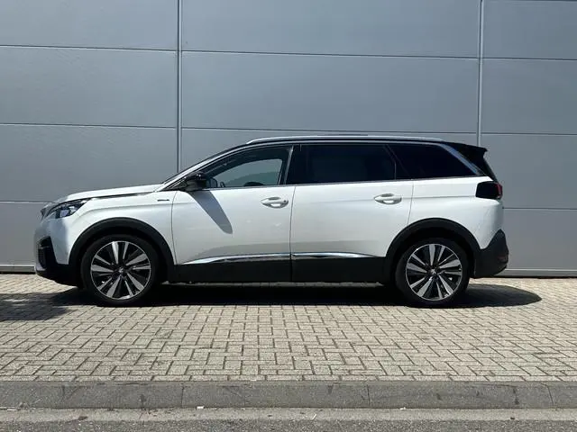 Peugeot 5008 1.2 PureTech GT-Line Avantage | Panoramisch schuifdak | Adaptieve Cruise Control | Came...